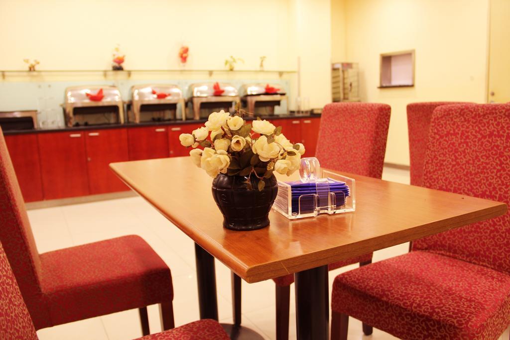 Hanting Hotel Beijing Chaoyang Park Exteriör bild